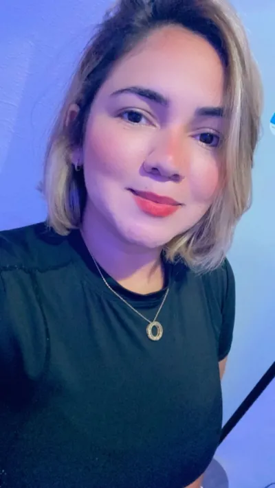 Kelly Pereira Massoterapeuta massagem MONTESE